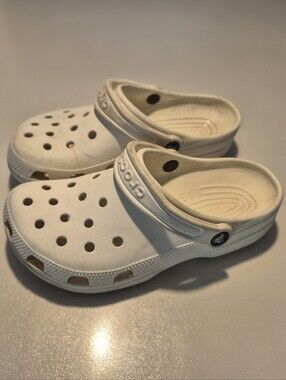 CROCS Classic Clog in White